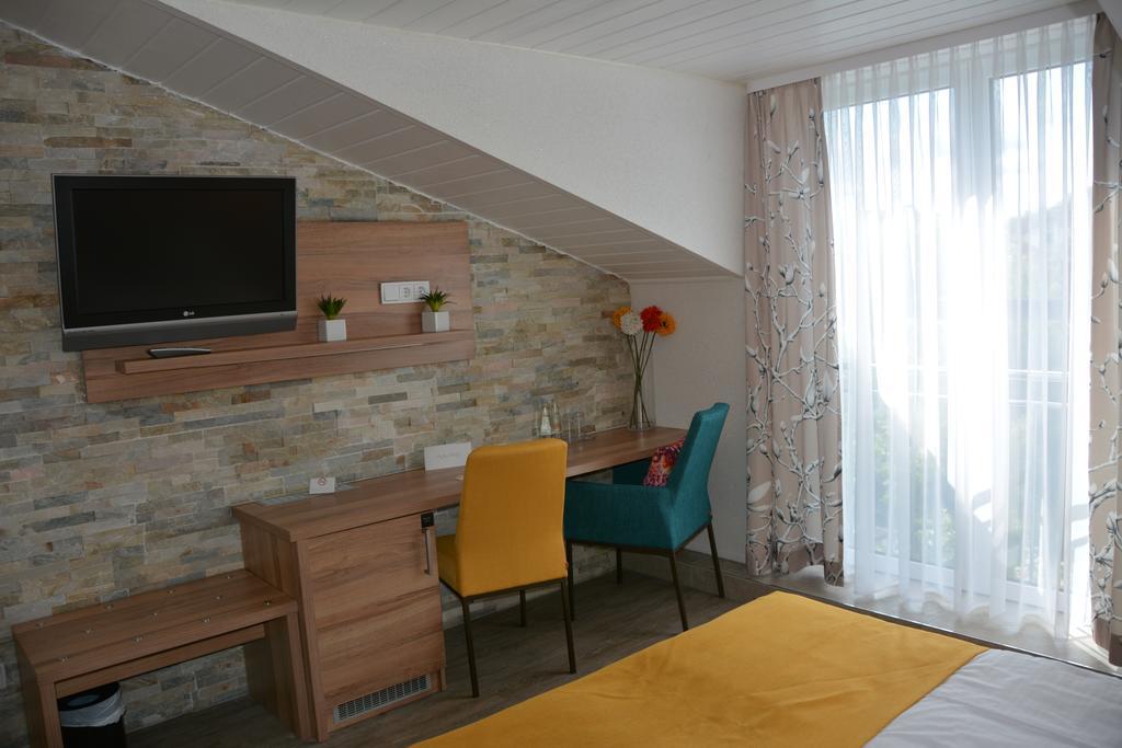 Alpina Hotel Rosenheim Extérieur photo