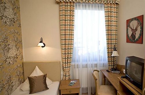 Alpina Hotel Rosenheim Extérieur photo